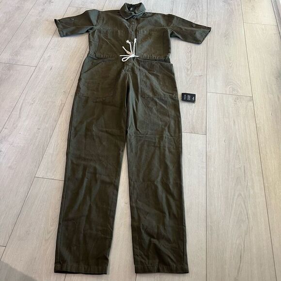 Lulus Part of the Game Olive Green Button-Front Jumpsuit size m - Picture 1 of 12